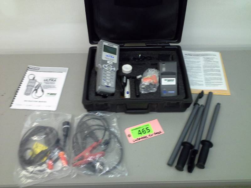 lot 465 image: Celltron Ultra Universal Stationary Battery Analyzer