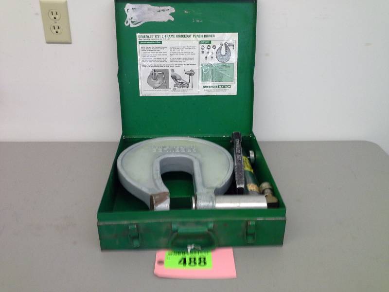 lot 488 image: Greenlee 1731 Frame Knockout Punch Driver with a 767 hand pump