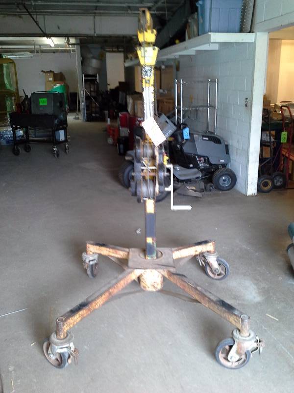 lot 501 image: Roust-A-Bout 1Ton up to 15