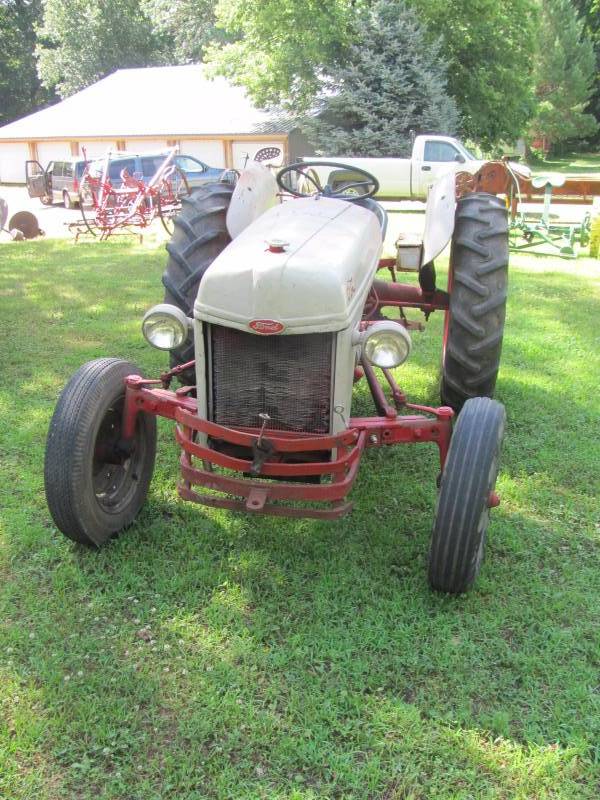 lot 7 image: 1951 Ford 8N Tractor