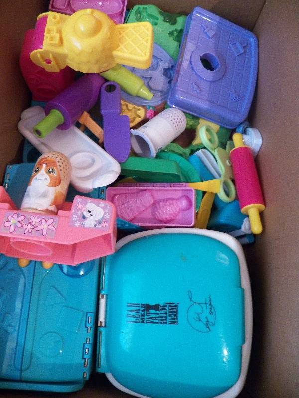 Creepy Crawlers and Play-Doh Accessories