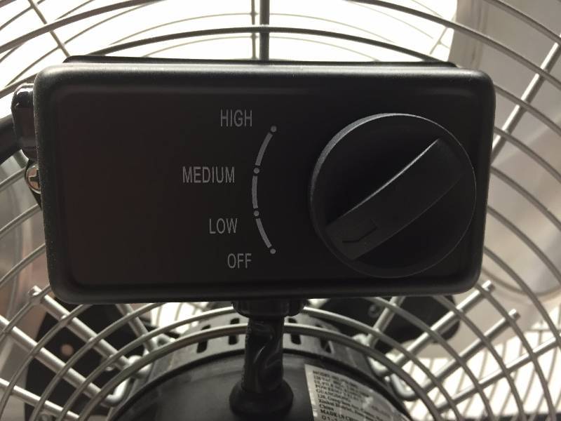 lot 32 image: POWERMAX FAN