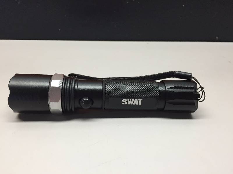 lot 16 image: TACTICAL PRO GEAR SWAT FLASHLIGHT