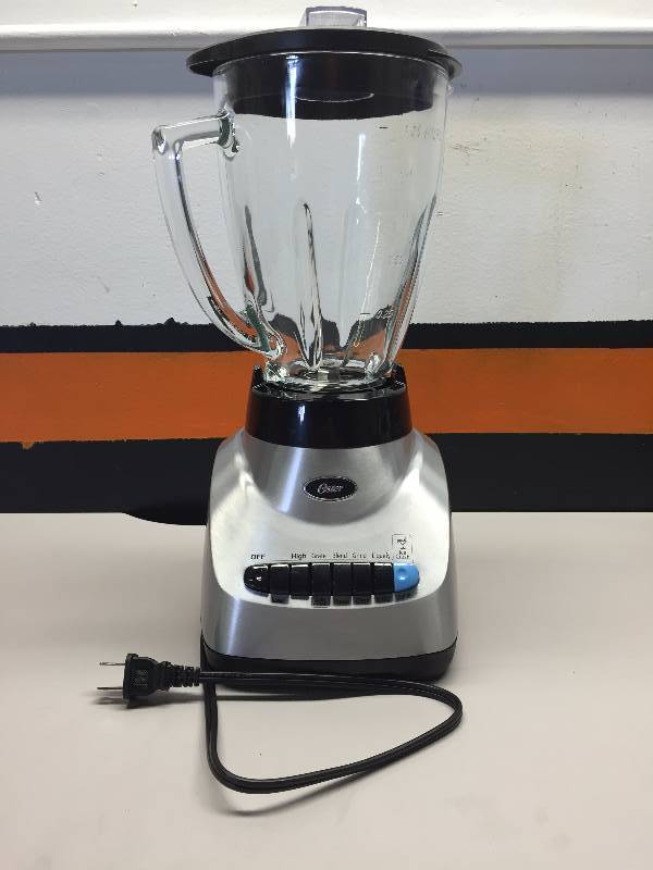 lot 23 image: OSTER DURABUILT BLENDER