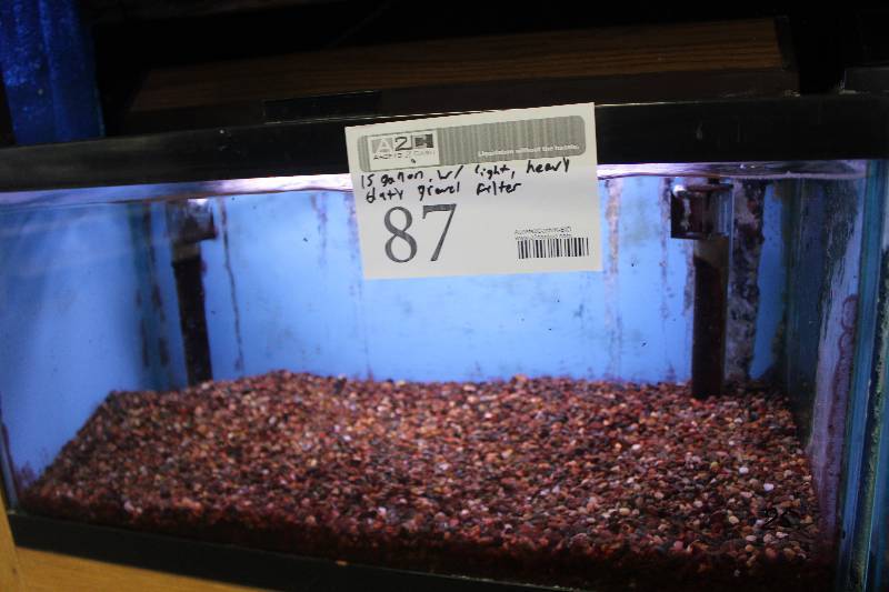 lot 87 image: 15-Gallon Aquarium w Glass top, Light, Under-gravel Filter, and Gravel