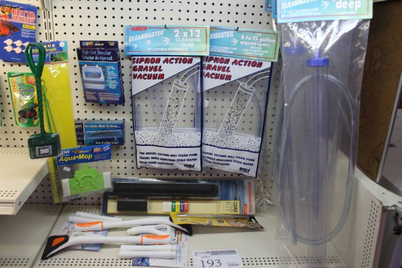 lot 193 image: Lot of New Aquarium Equipment