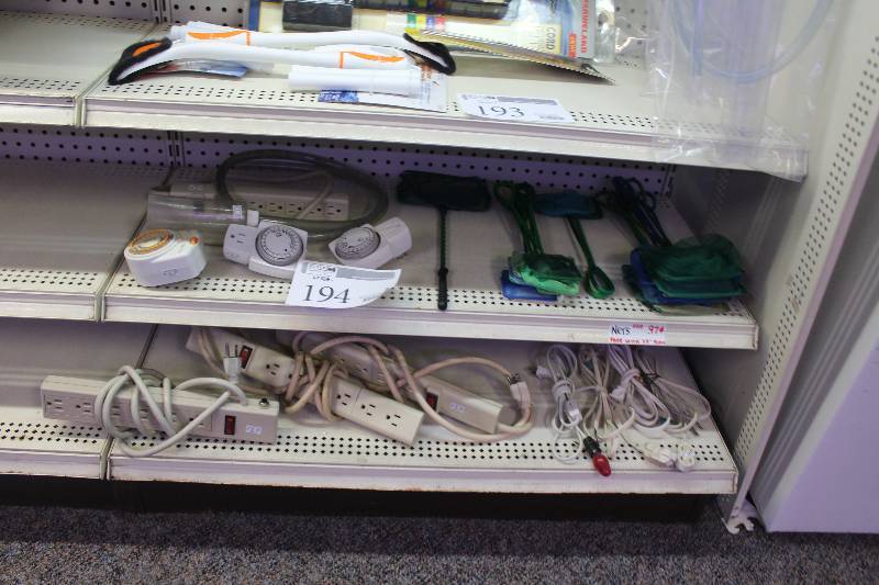 lot 194 image: Lot of Used Aquarium Equipment