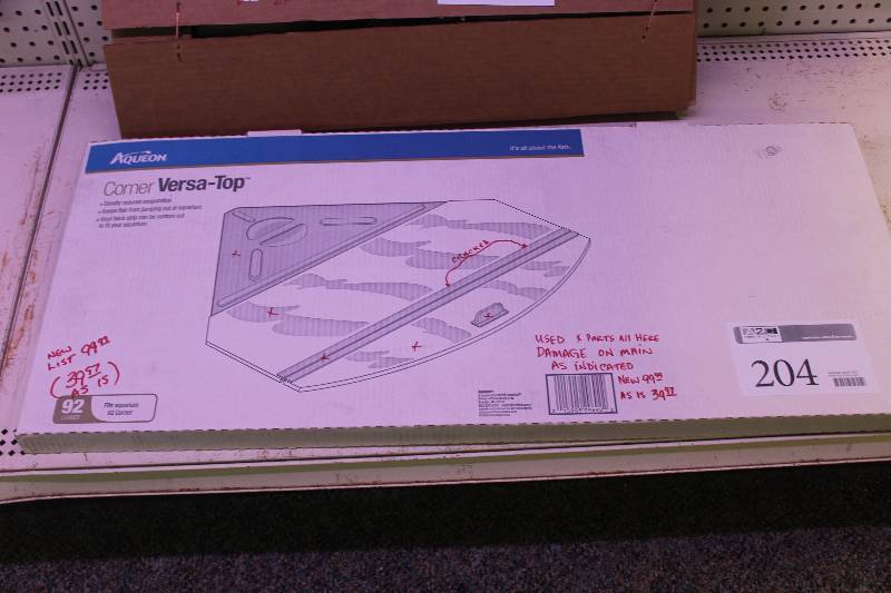 lot 204 image: Aqueon Corner Versa-Top Hood