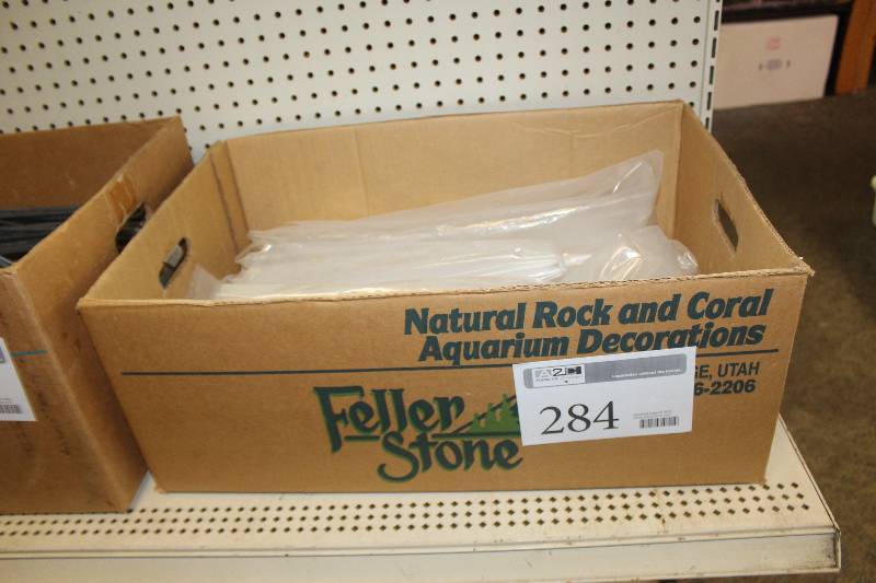 lot 284 image: Box Lot of Clear Plastic Bags