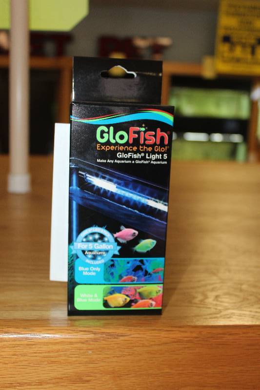 lot 261 image: GloFish Light 5