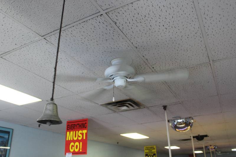 lot 307 image: Hampton Bay 52 Ceiling Fan