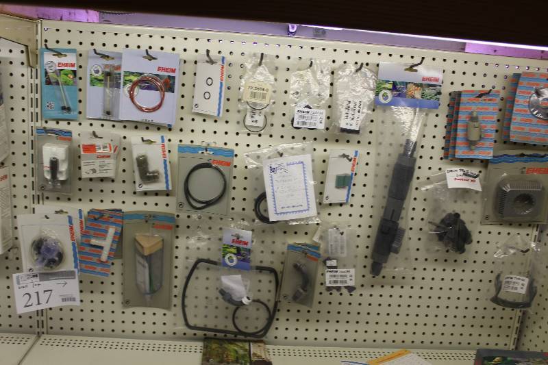 lot 217 image: Wall Lot of Aquarium Equipment Miscellaneous
