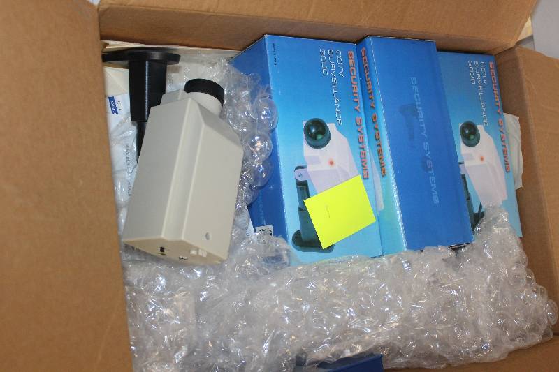 lot 309 image: Lot of (5) Security System Including 4) Fake Cameras AND 1) Tinted Camera Dome