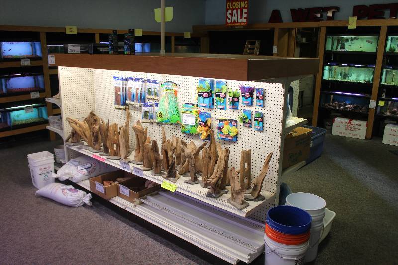 lot 110 image: Streater Store Fixtures Commercial Dual-Sided Lighted Product Display Gondola w Adjustable Shelves and End Cap