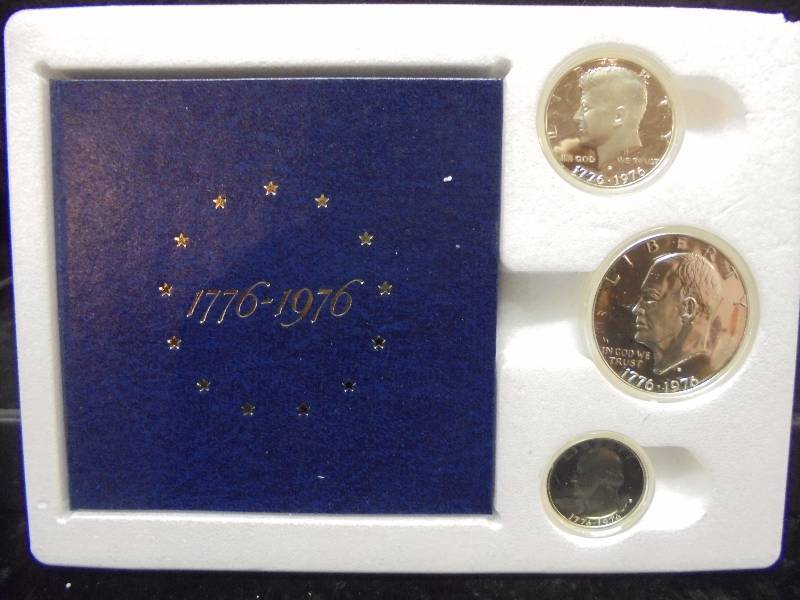 US Bicentennial SILVER Proof Set in Display