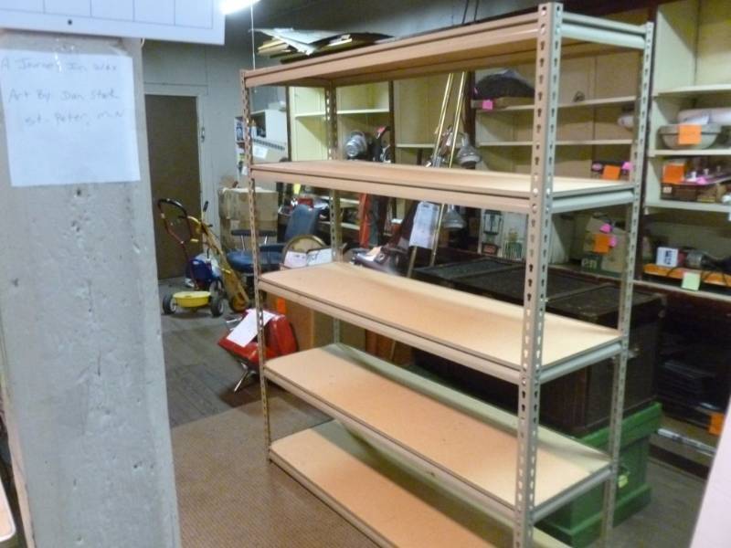 lot 4 image: Shop Shelf