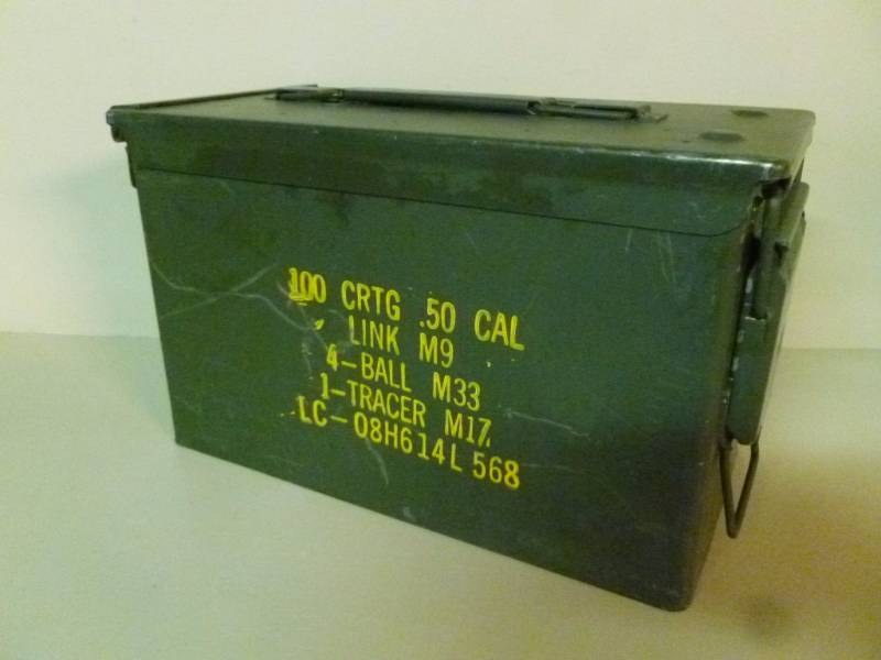 lot 20 image: Ammo Box