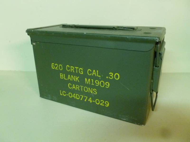 lot 21 image: Ammo Box