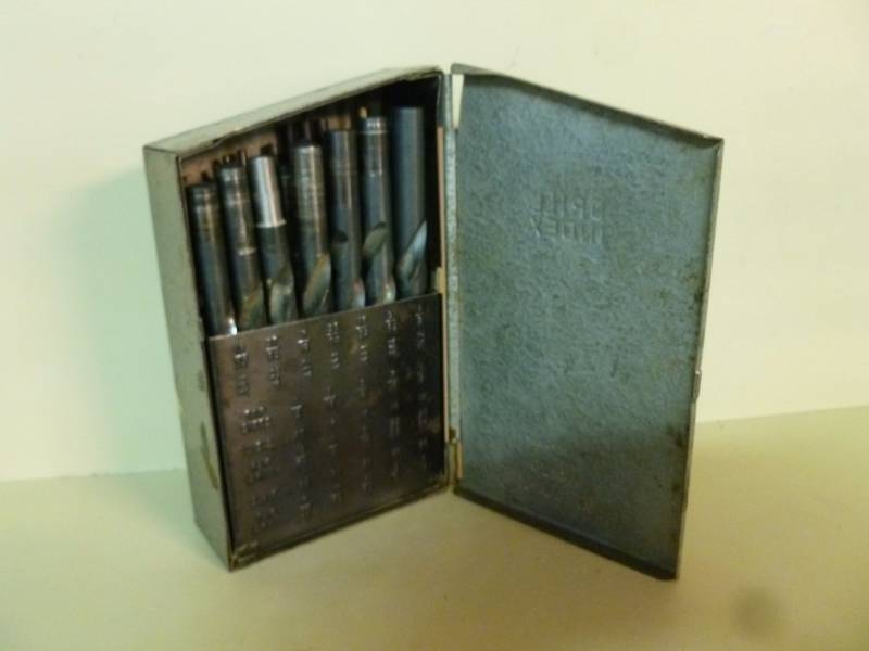 lot 33 image: Drill Bit Set