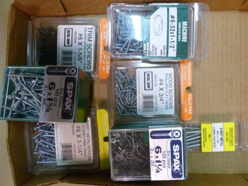 lot 44 image: Screws