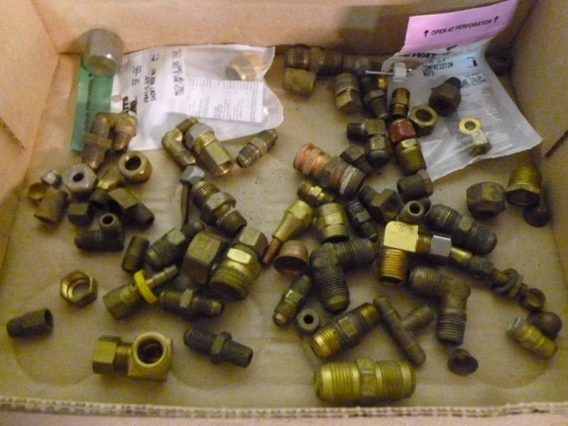 lot 113 image: Brass Fittings