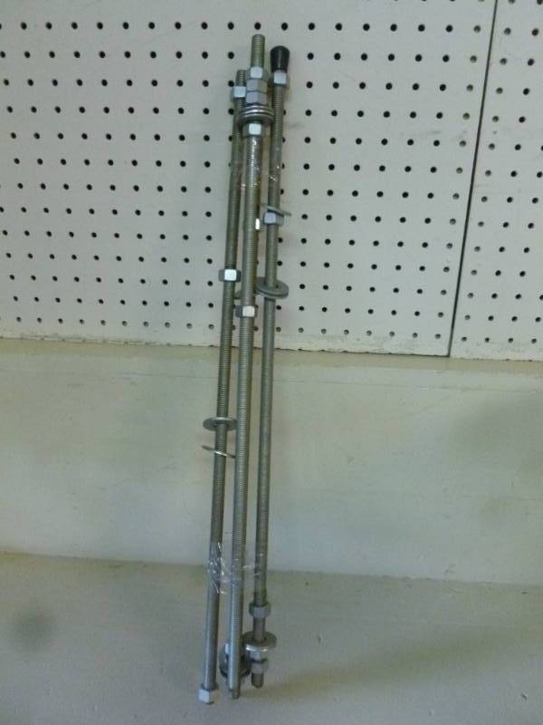 lot 144 image: Threaded Rod