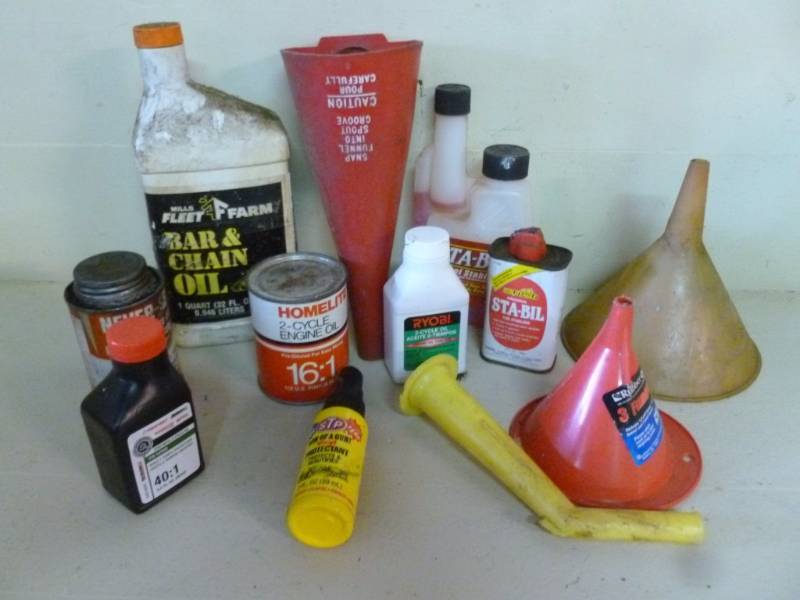 lot 184 image: Automotive Fluids