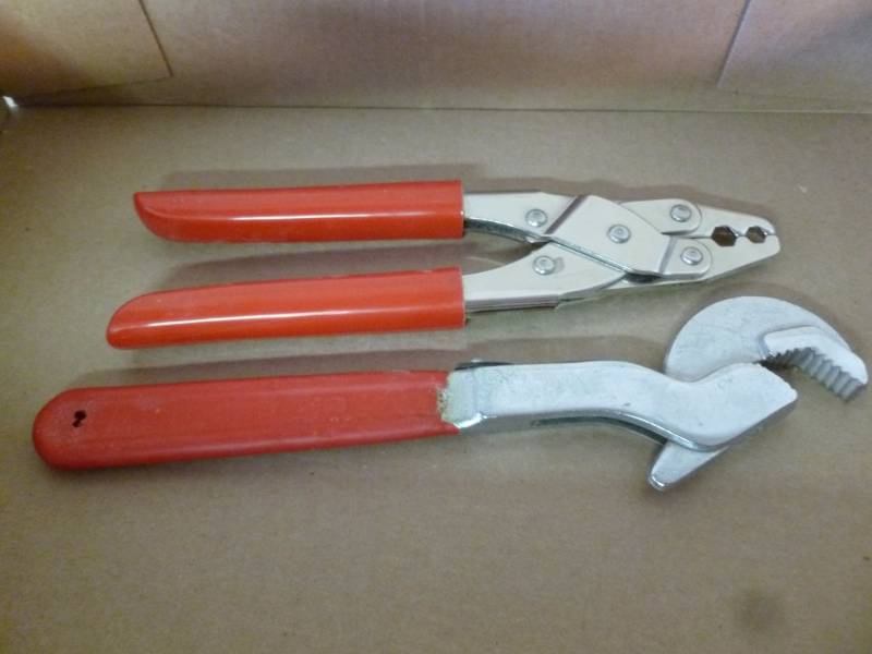 lot 204 image: Tools