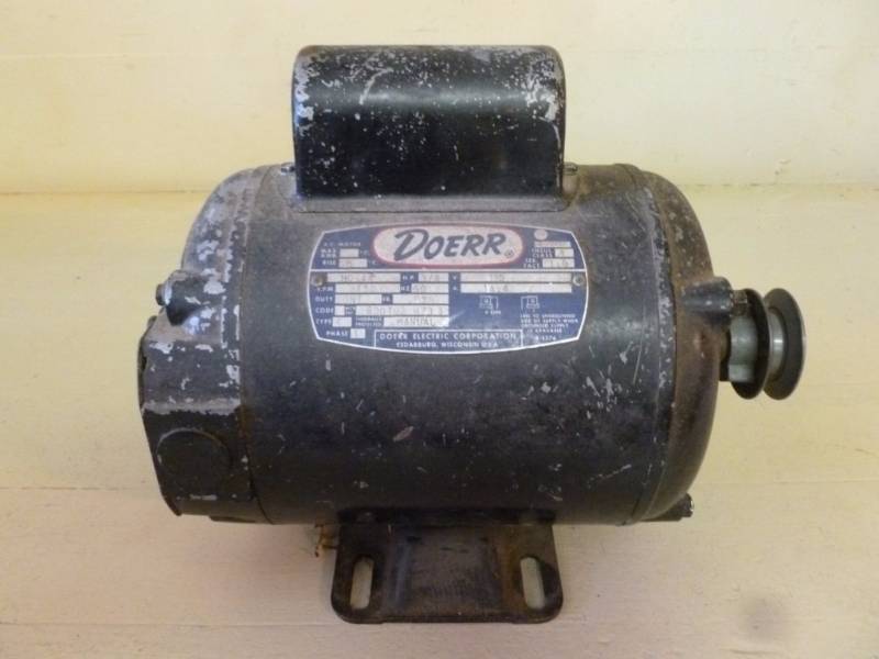 lot 221 image: Electric Motor