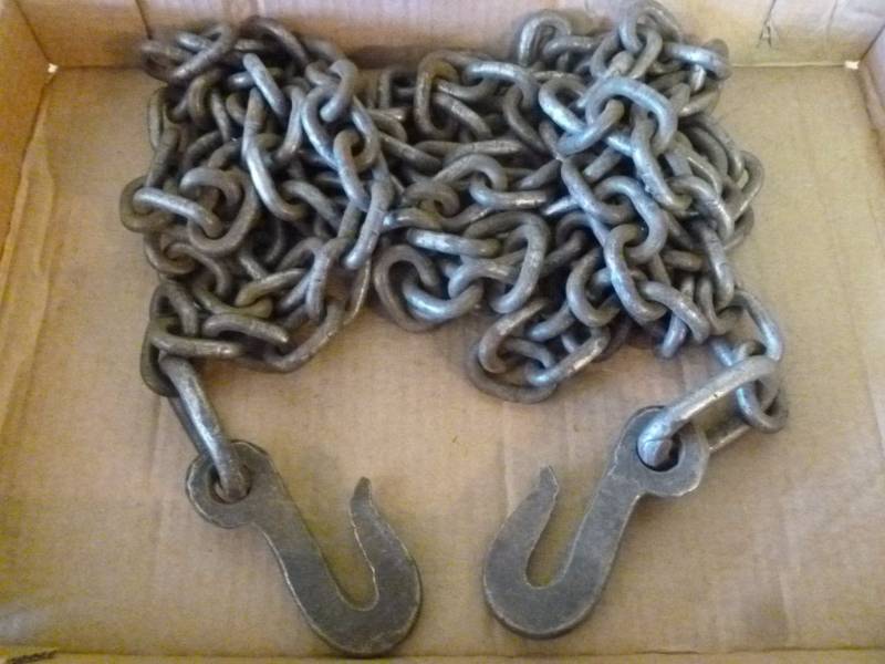 lot 240 image: Log Chain