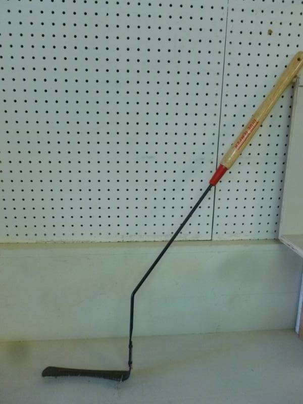 lot 271 image: Lawn And Garden Item