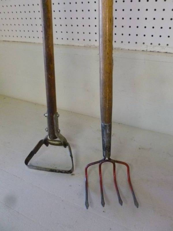 lot 287 image: Lawn And Garden Item