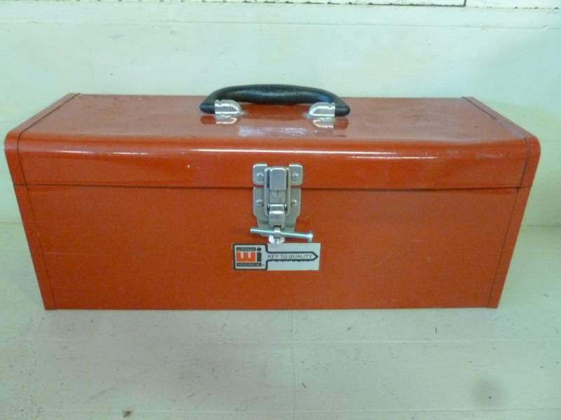 lot 296 image: Waterloo Toolbox
