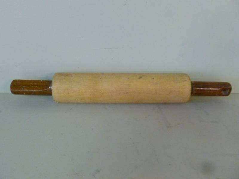lot 319 image: Rolling Pin