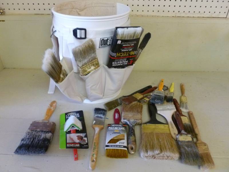 lot 321 image: Painting Items
