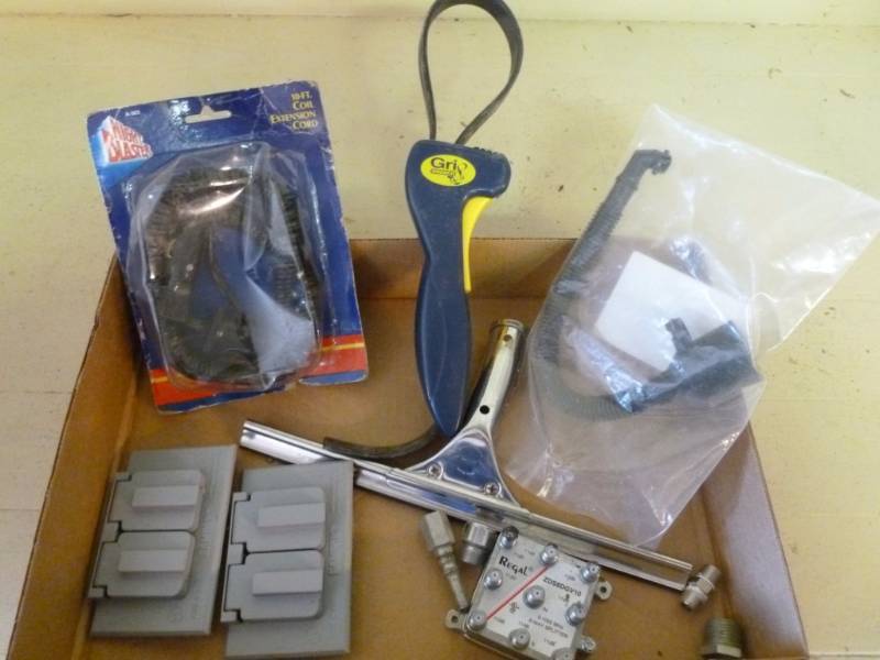lot 325 image: Handyman Items