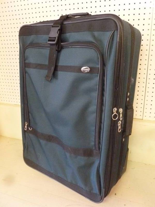 lot 361 image: Luggage
