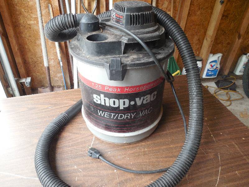 lot 7 image: SHOP VAC