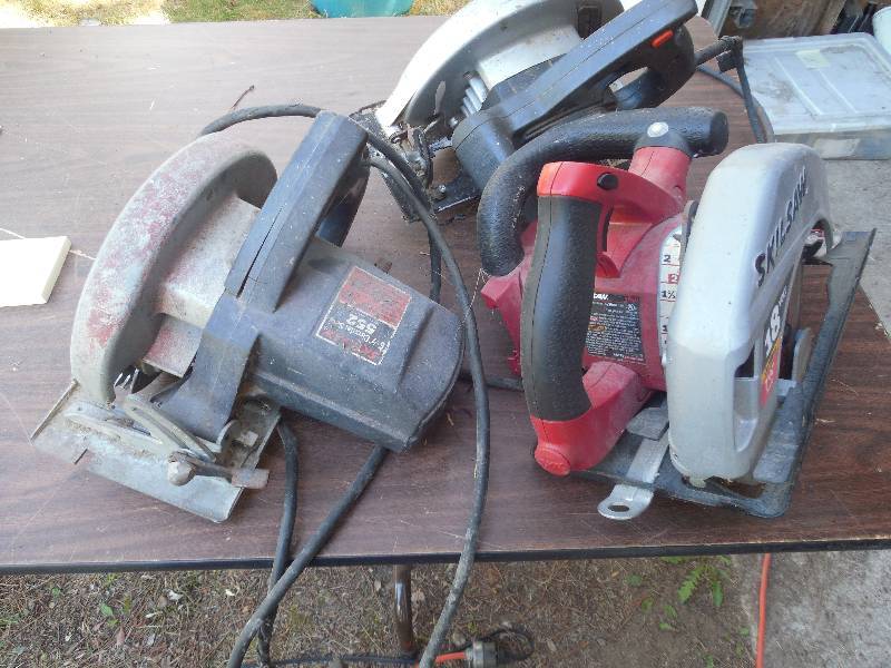 lot 66 image: (3) SKILL SAW LOT