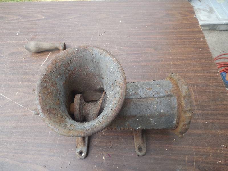 lot 77 image: VINTAGE MEAT GRINDER