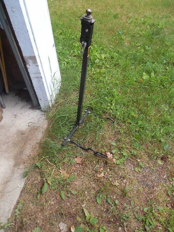 lot 86 image: UNIVERSAL BIKE RACK HITCH