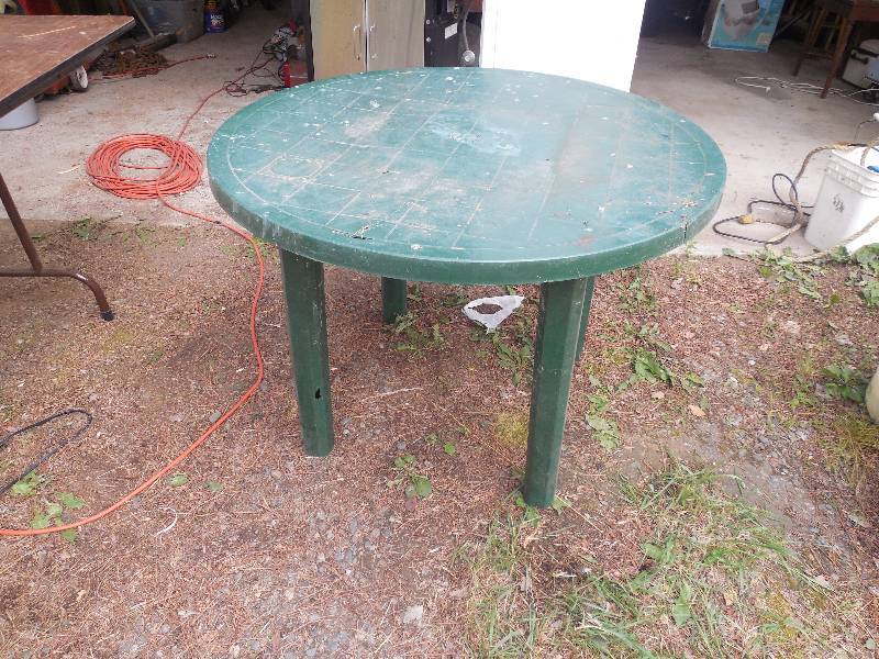 lot 88 image: PATIO TABLE