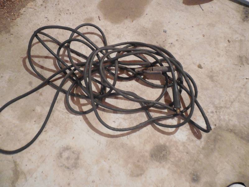 lot 105 image: WELDING CABLE 25