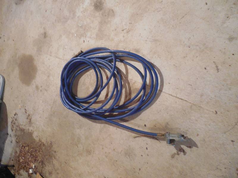 lot 114 image: 38 50 AIR HOSE