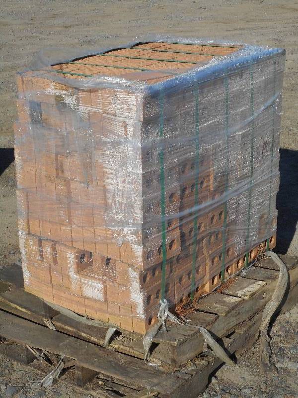 lot 16 image: Pallet Of 3-Hole Brick, Measures 5 ...