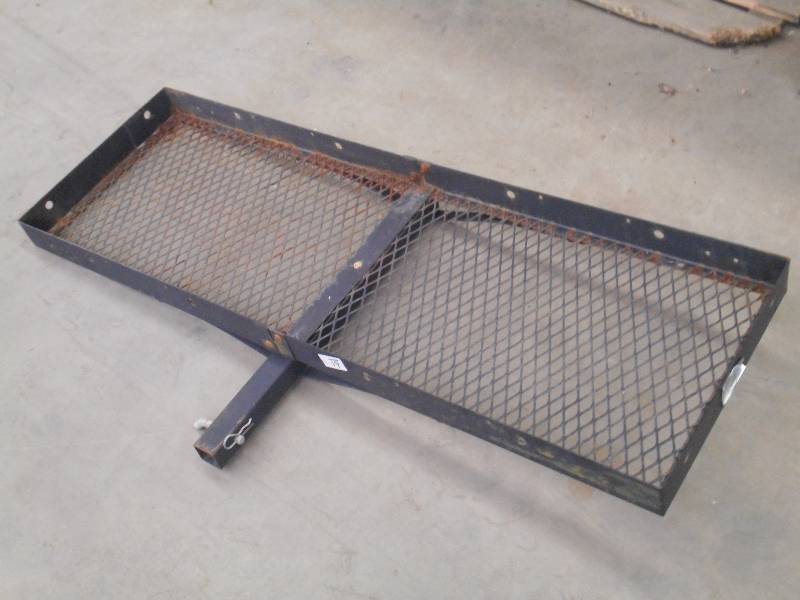 lot 61 image: 5ft Reciver-Mount Cargo Carrier ...