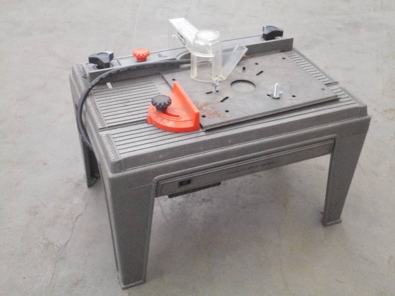 lot 64 image: Benchtop Router Table ...