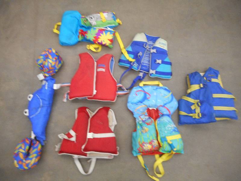 lot 66 image: Lot Of (7) ToddlerChild Life Vests...