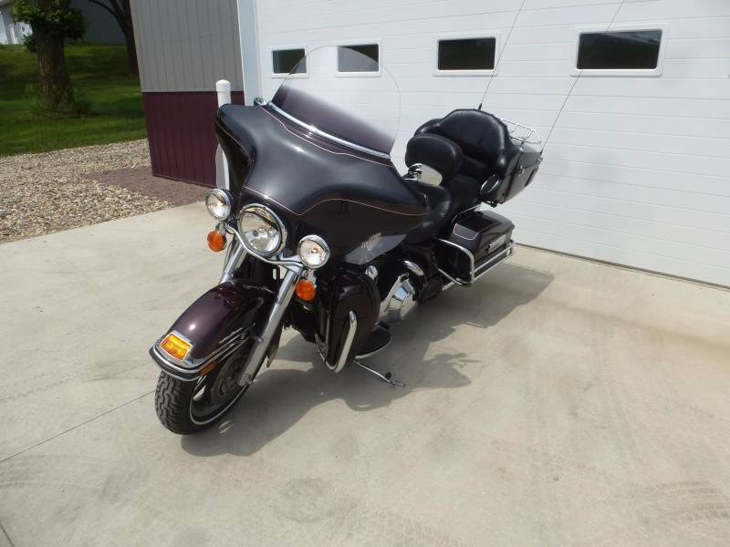 lot 3 image: 2006 Harley Davidson Electra glide Ultra Classic