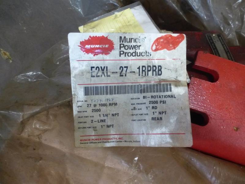 lot 12 image: Muncie PTO Hydraulic Pump